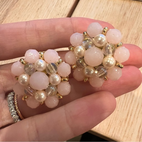 Vintage crystal frosted glass bead pearl gold clip on earrings necklace charms - Picture 5 of 10